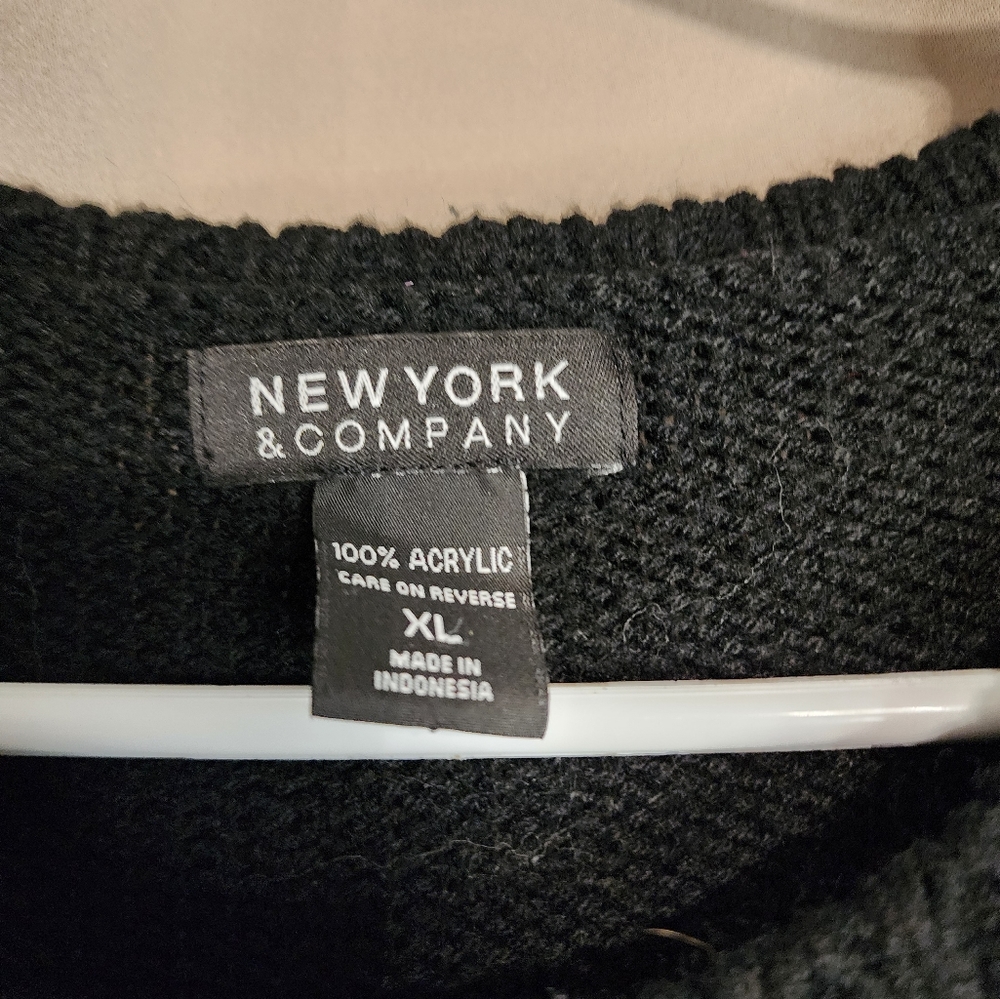Sweater - Picture 3 of 4